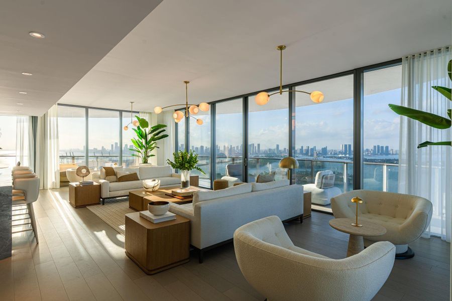 Community amenities in , Miami Beach (Image 61).