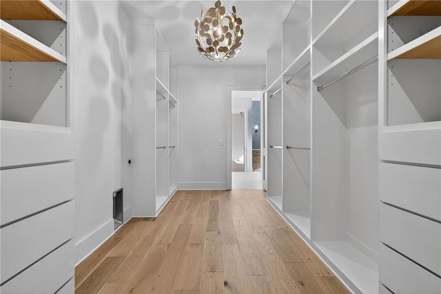 Spacious, unfurnished interior of a new home in , Alpharetta (Image 26).