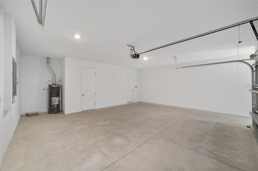 Spacious, unfurnished interior of a new home in On Top of the World Communities, Ocala (Image 39).