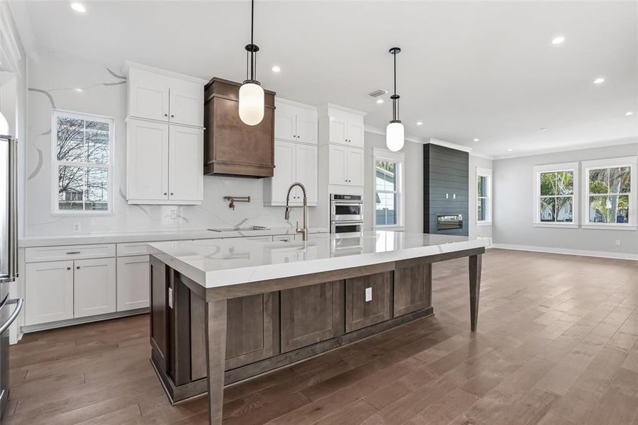 Furnished interior view inside a new home in , St. Petersburg (Image 38).