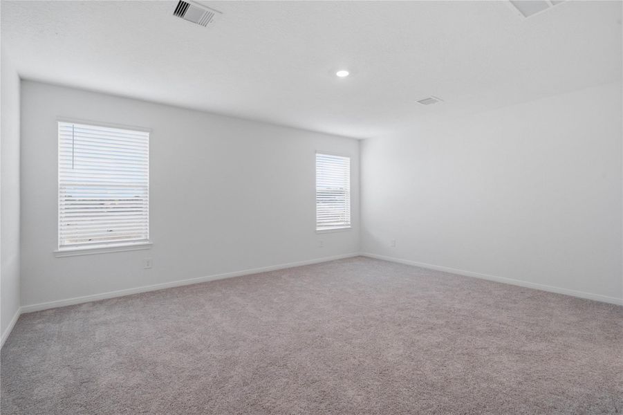 Spacious, unfurnished interior of a new home in Oakwood Trails, Tomball (Image 12). Spacious, unfurnished interior of a new home in Oakwood Trails, Tomball (Image 12).
