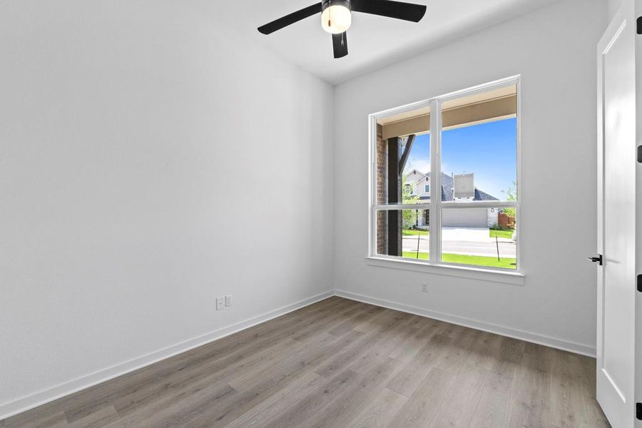 Image 19 of a home in Broken Oak. Image 19 of a home in Broken Oak.