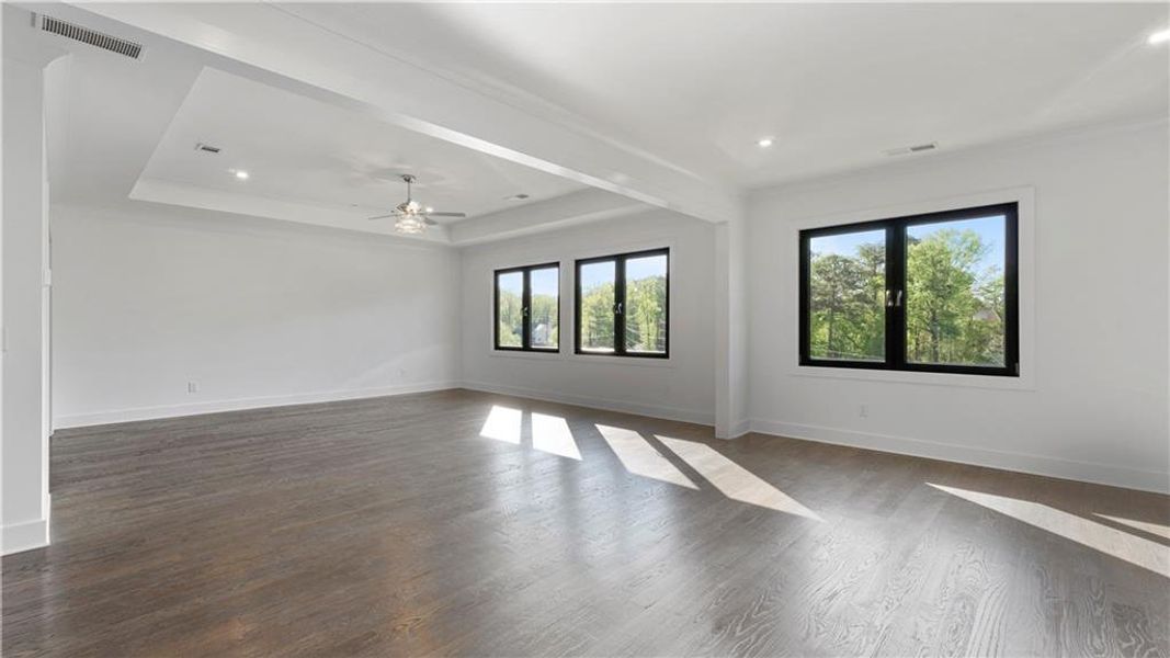 Spacious, unfurnished interior of a new home in , Marietta (Image 37).