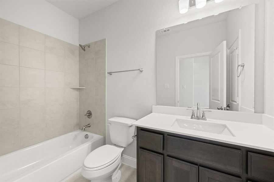 967 Reeves- Bathroom-2 967 Reeves- Bathroom-2