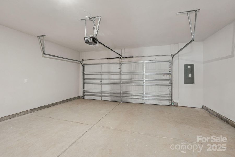 Photo is not of the actual home, but is an inspirational photo of builder’s model home and may depict options, furnishings, and/or decorator features that are not included