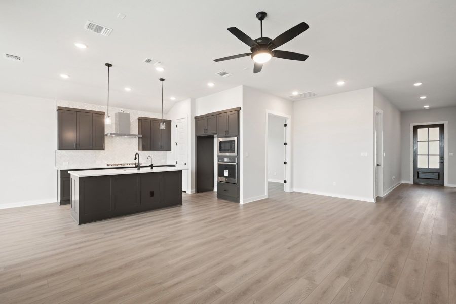 Image 38 of a home in Lagos Reserve.