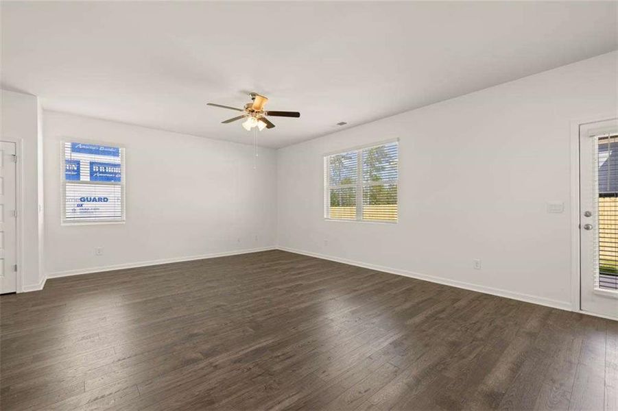 Spacious, unfurnished interior of a new home in Shoal Creek, Hampton (Image 6).