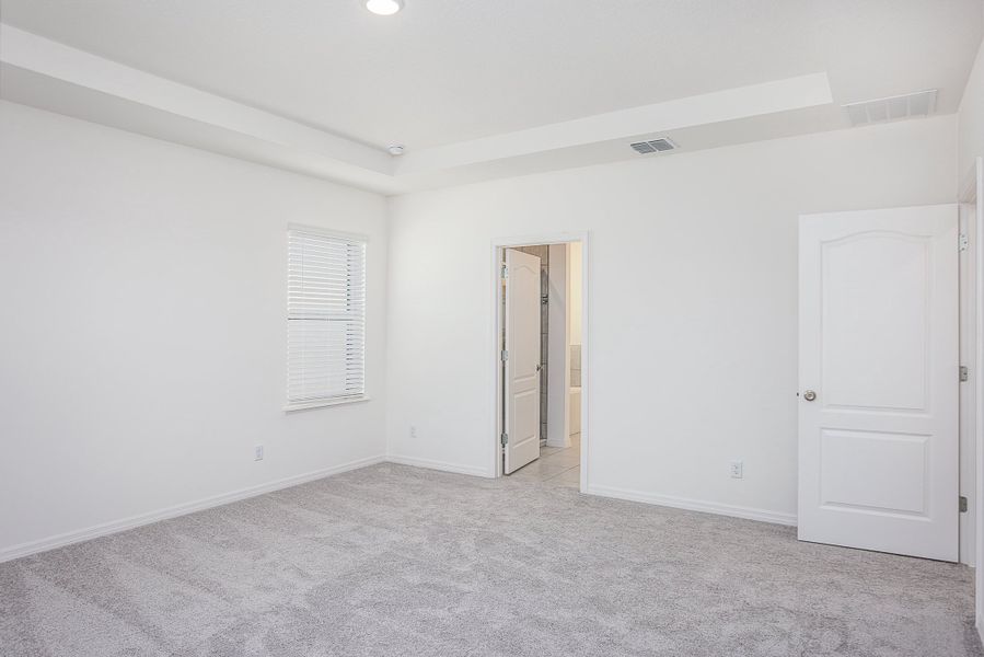 Representative unfurnished interior of a home built from the Miramar by Maronda Homes in Labelle, Labelle (Image 18).