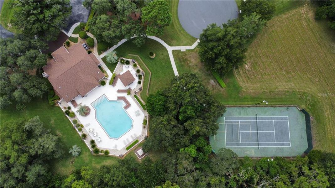 Community amenities in , Beverly Hills (Image 40).