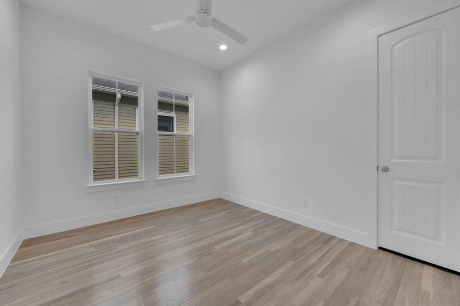 Spacious, unfurnished interior of a new home in , Midlothian (Image 15).
