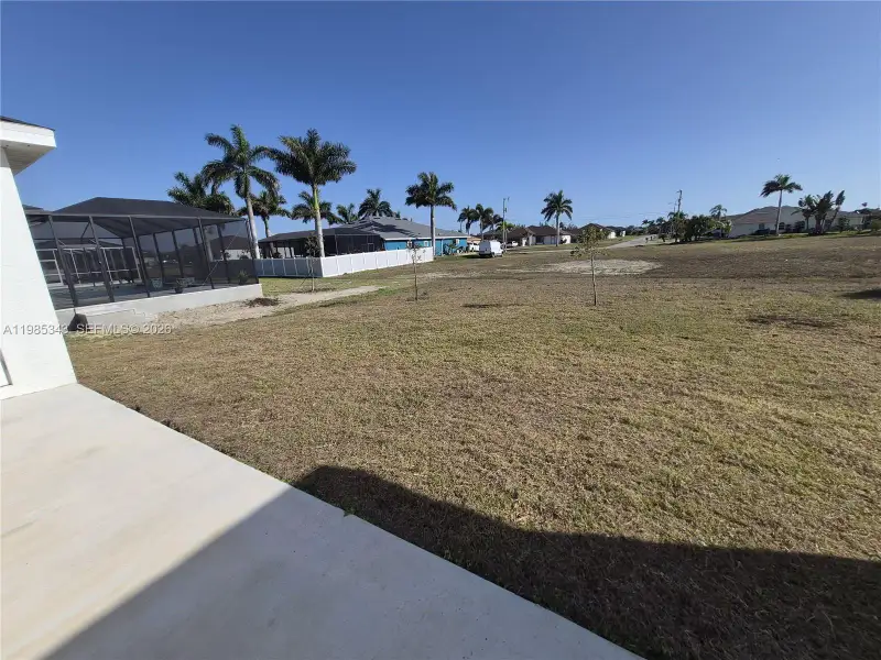 Exterior details and patio area of a home in , Cape Coral (Image 14).