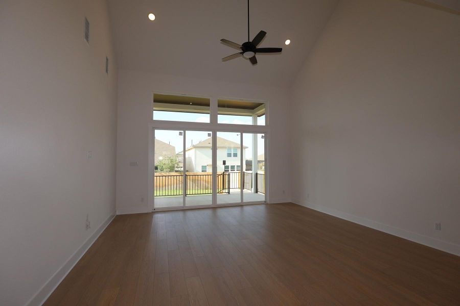 Spacious, unfurnished interior of a new home in Arbor Collection At Park Central, Georgetown (Image 10).