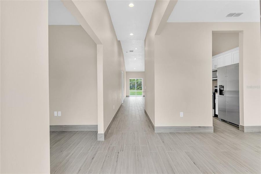 Spacious, unfurnished interior of a new home in , Kissimmee (Image 18).