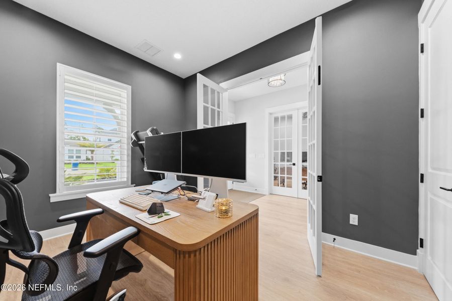 Furnished interior view inside a new home in , Ponte Vedra (Image 33).