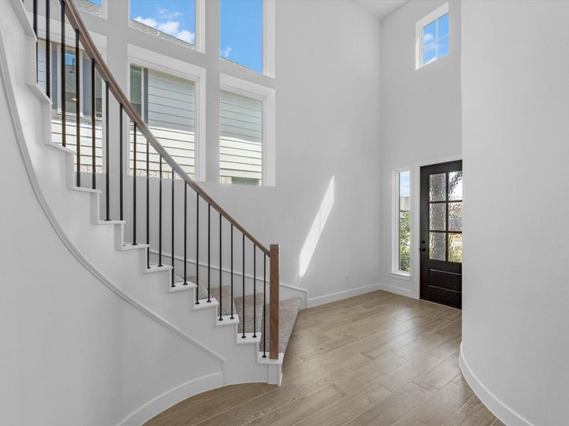 Spacious, unfurnished interior of a new home in Austin Point, Richmond (Image 12).