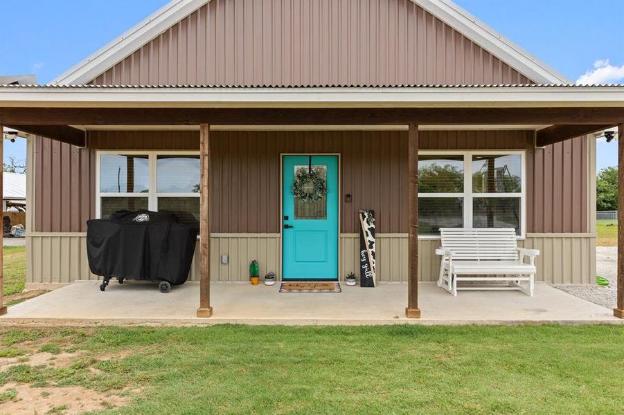 Exterior details and patio area of a home in , Whitney (Image 20).