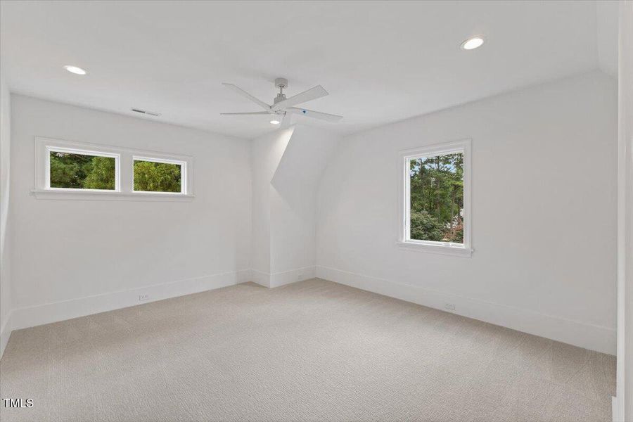 078-6844 Greystone Dr