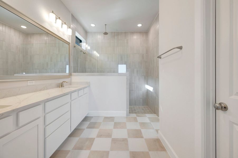 Owner's Bath