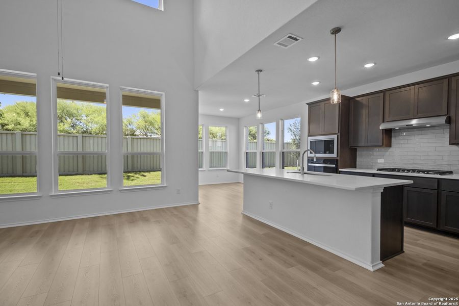 Image 35 of a home in Foxbrook.