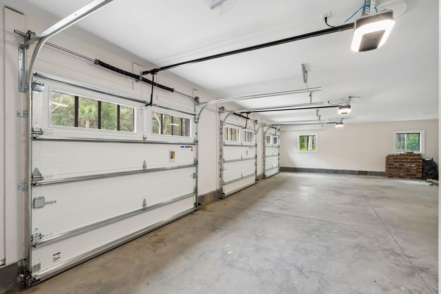 Spacious, unfurnished interior of a new home in , Johns Island (Image 75).