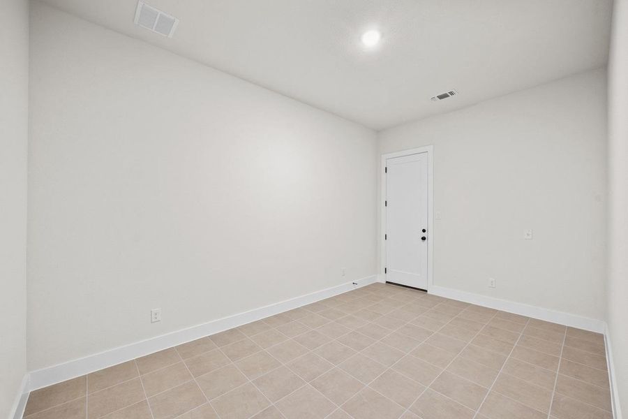 Spacious, unfurnished interior of a new home in Santa Rita Ranch: 90ft. lots, Liberty Hill (Image 21). Spacious, unfurnished interior of a new home in Santa Rita Ranch: 90ft. lots, Liberty Hill (Image 21).