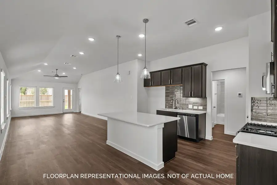 Image 14 of a home in Indian Springs.