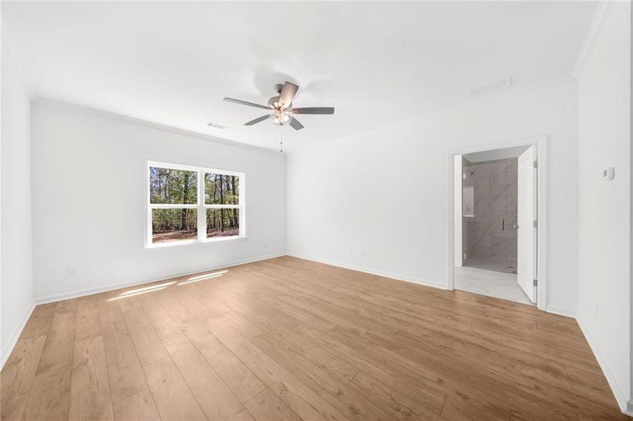 Spacious, unfurnished interior of a new home in , Gainesville (Image 31).