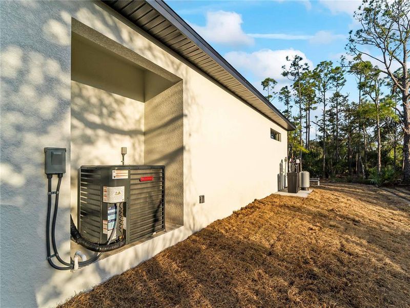 Exterior details and patio area of a home in , Port Charlotte (Image 3).