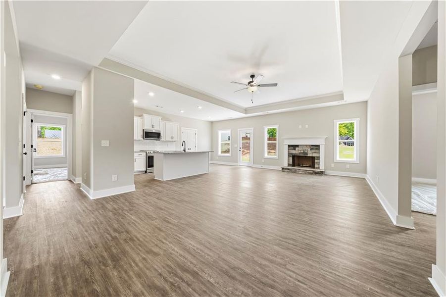Spacious, unfurnished interior of a new home in Benson Estates, Dallas (Image 22).