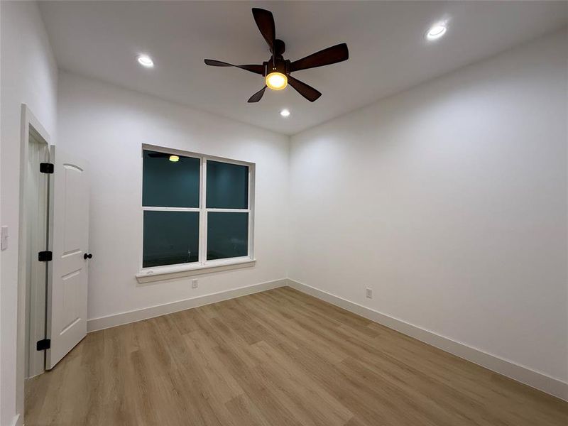 Spacious, unfurnished interior of a new home in , Kemp (Image 10).