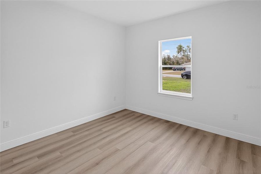 Spacious, unfurnished interior of a new home in , Ocala (Image 21).
