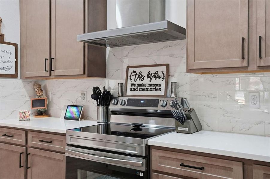 Furnished interior view inside a new home in , Weeki Wachee (Image 47).