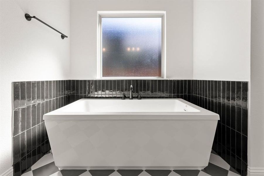 1041 Moss Grove-Primary Suite-5