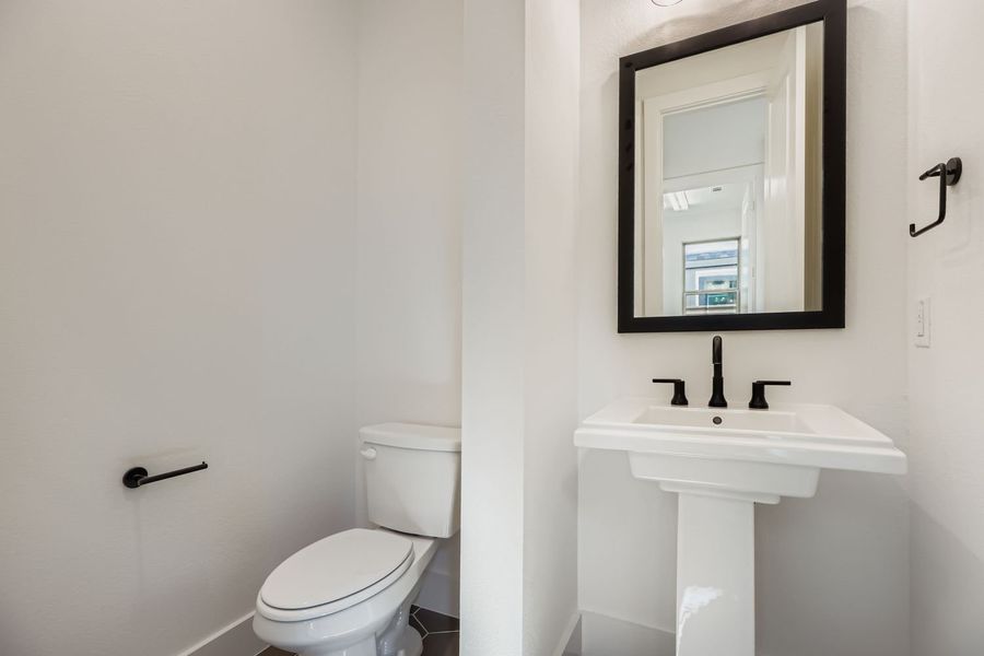 4413 Script - Powder Bath 4413 Script - Powder Bath