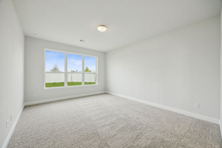 Spacious, unfurnished interior of a new home in Saint Tropez, Huffman (Image 18).