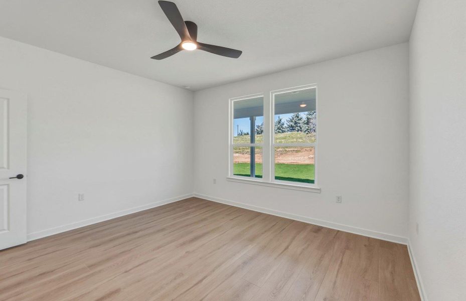 Spacious, unfurnished interior of a new home in Sun City Texas, Georgetown (Image 16).