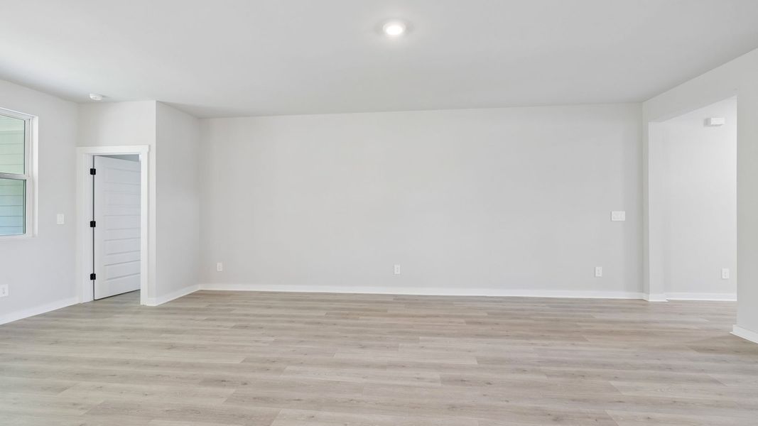 Representative unfurnished interior of a home built from the Ansley by D.R. Horton in Harvest Point, Spring Hill (Image 52).