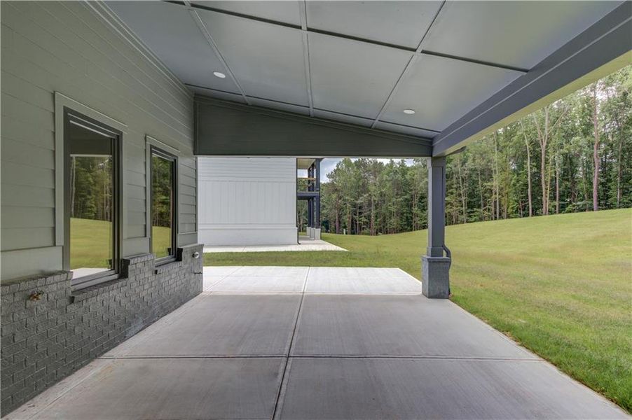 Image 47 of a home in .