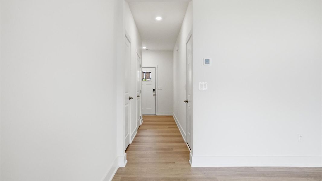 Spacious, unfurnished interior of a new home in Price's Point, Knoxville (Image 23). Spacious, unfurnished interior of a new home in Price's Point, Knoxville (Image 23).