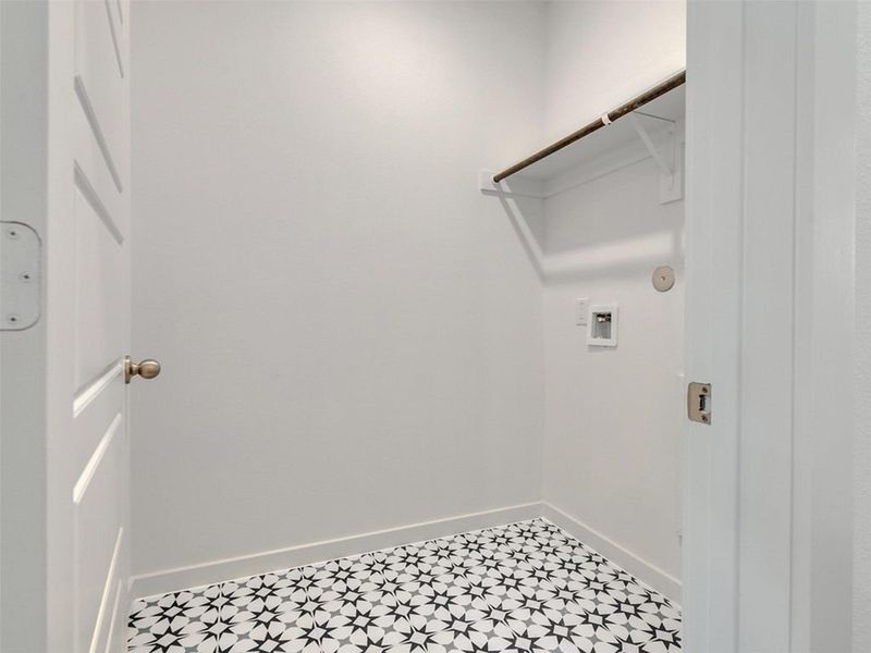 Spacious, unfurnished interior of a new home in Ashland, Houston (Image 27).