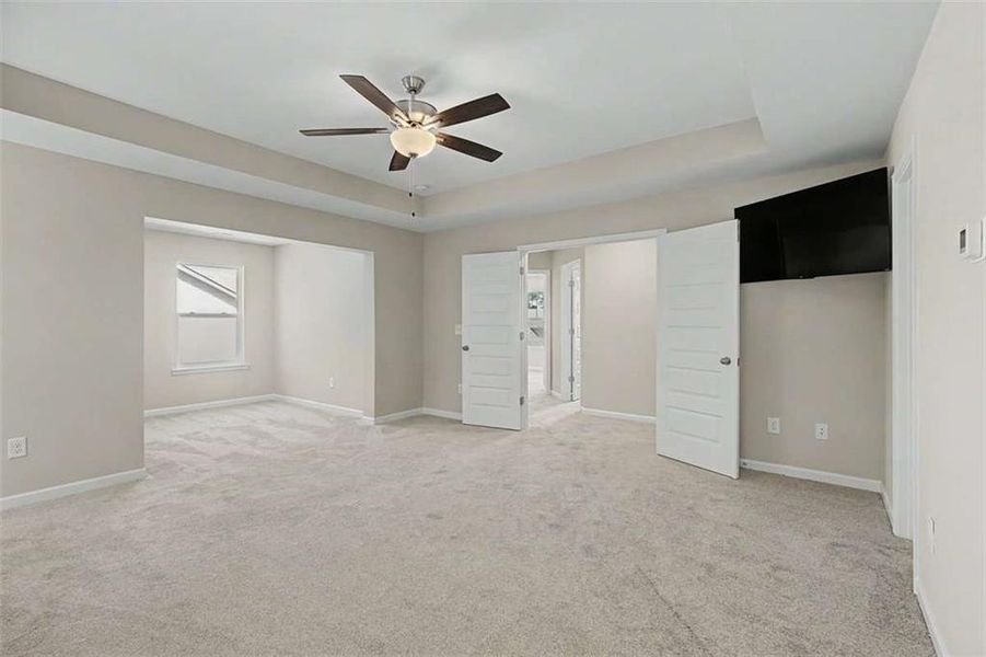 Spacious, unfurnished interior of a new home in Traditions at Cedarcrest, Dallas (Image 30).