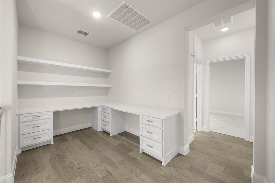 14408 Capridge- Study Nook-1 14408 Capridge- Study Nook-1