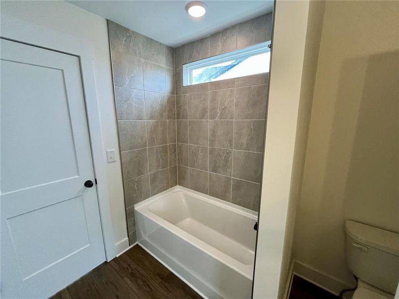 Furnished interior view inside a new home in Twin Lakes, Hoschton (Image 7).