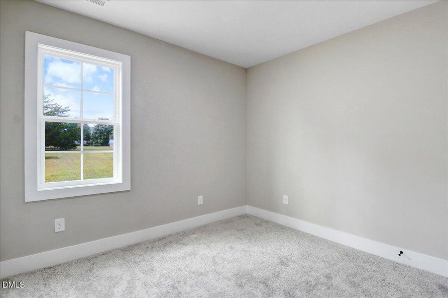 46-303 E James St-46