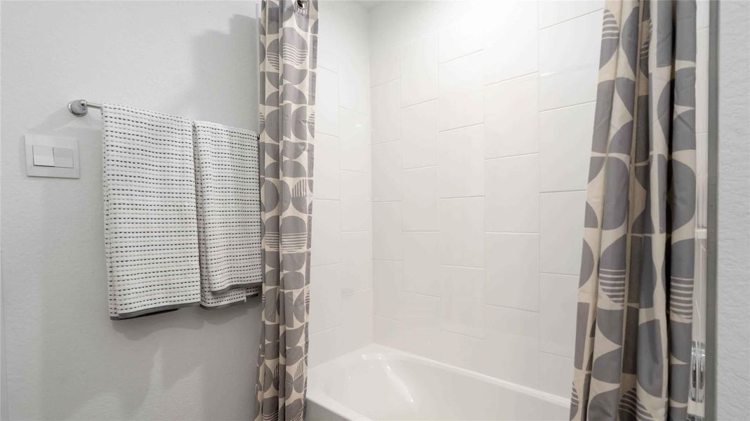 *Images and 3D tour are for illustration only and options may vary from home as built.