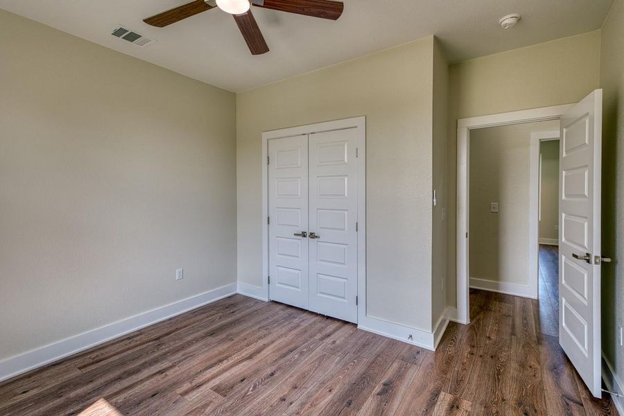 Spacious, unfurnished interior of a new home in , Kingsland (Image 18).
