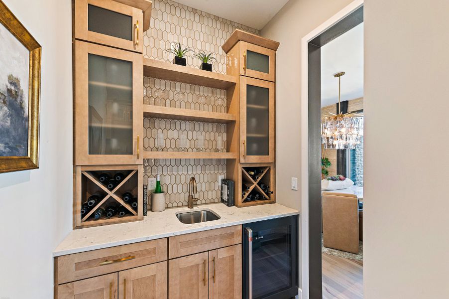 Representative furnished interior of a home built from the Winslow by Fischer Homes in Twin Lakes, Hoschton (Image 10).