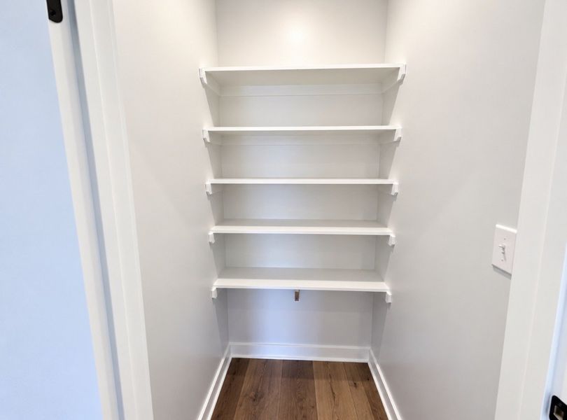 Spacious, unfurnished interior of a new home in Hickory Cove, Burns (Image 11).