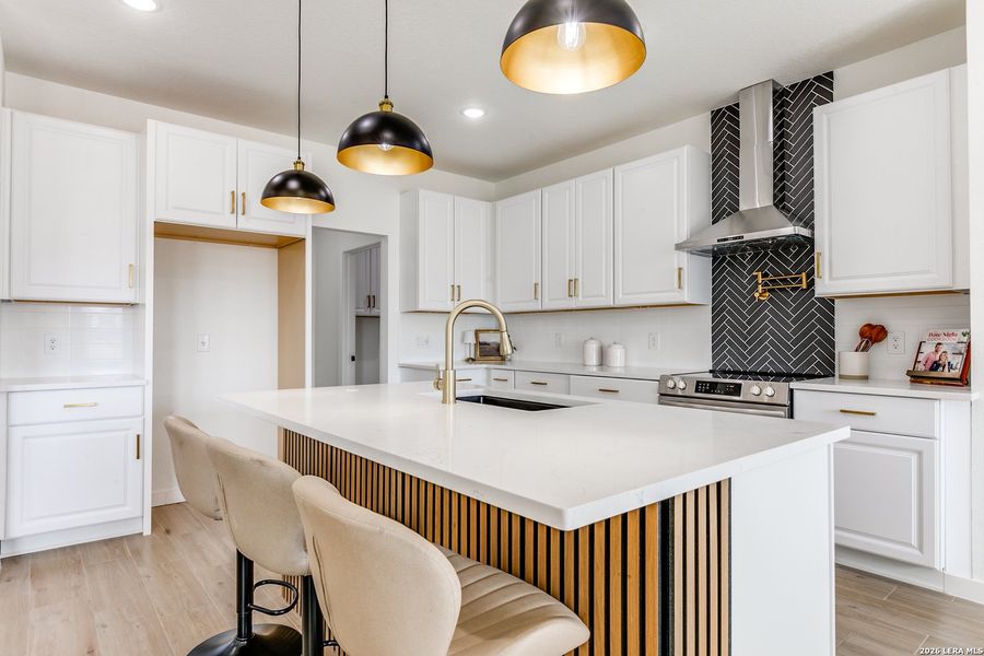 Furnished interior view inside a new home in , Atascosa (Image 9).