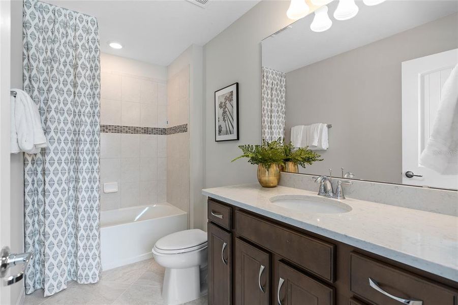 Furnished interior view inside a new home in Tohoqua, Kissimmee (Image 8).
